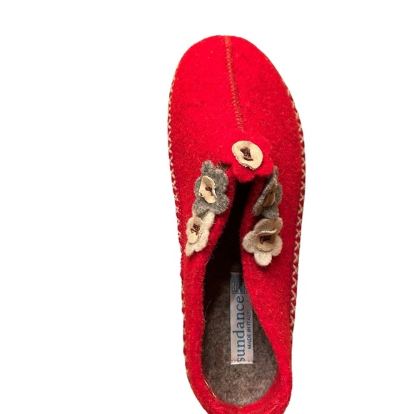 Sundance Red Wool Shoes with flowers handmade in Itally NIB - Picture 4 of 14